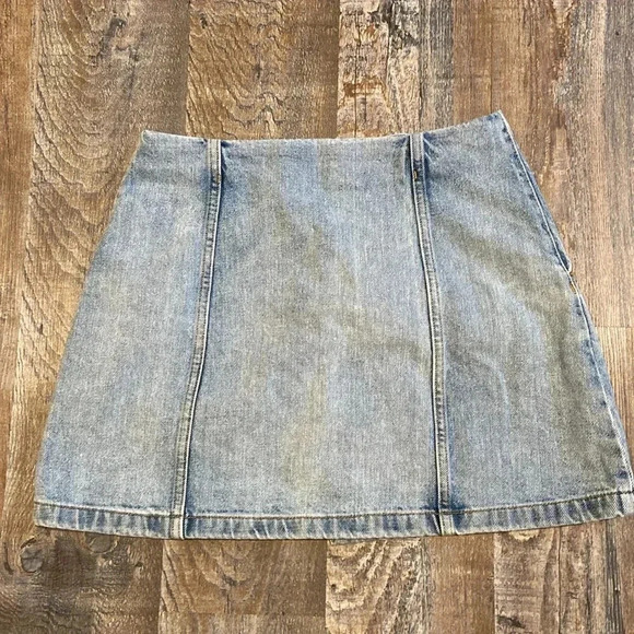 Aritzia Wilfred Free  | Button Down Jean Skirt - Picture 6 of 6